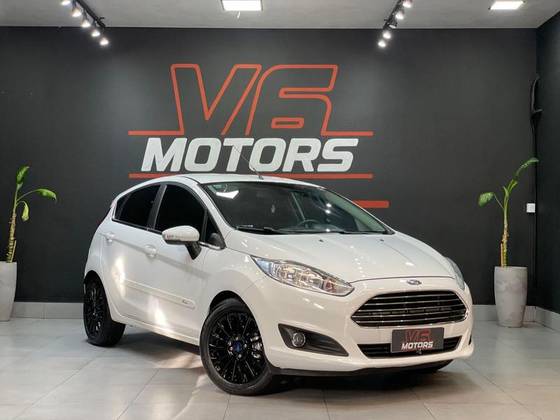 FORD FIESTA 1.6 TITANIUM HATCH 16V FLEX 4P AUTOMÁTICO FORD FIESTA 1.6 TITANIUM HATCH 16V FLEX 4P AUTOMÁTICO